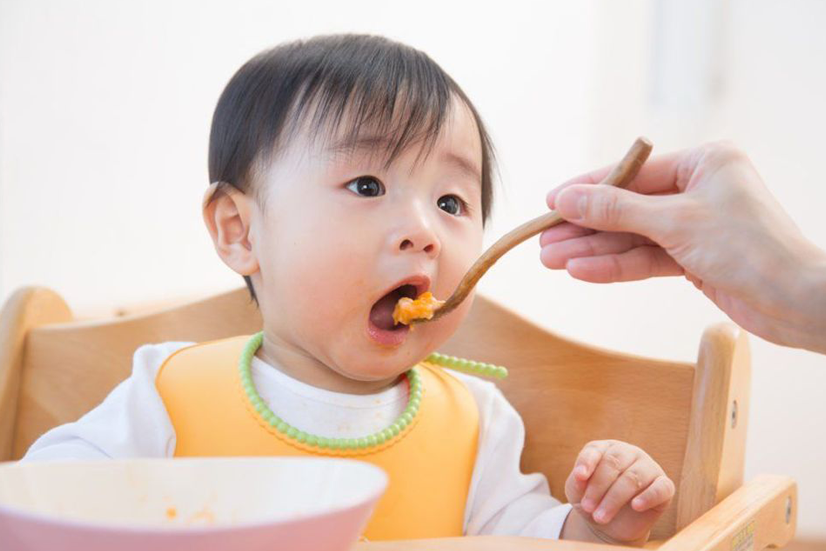 Chăm sóc, dinh dưỡng cho bé phù hợp theo từng độ tuổi